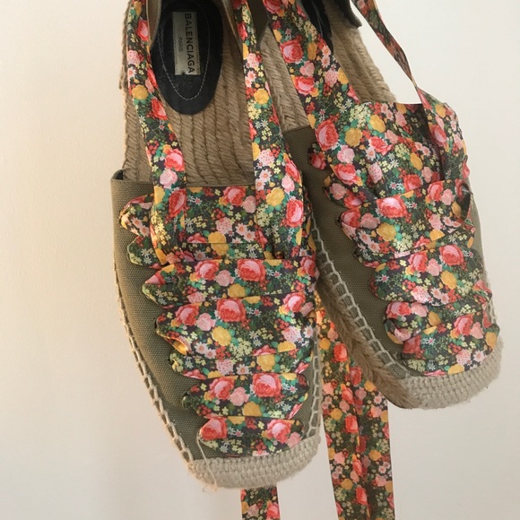 Balenciaga Espadrilles - Picture 2 of 7